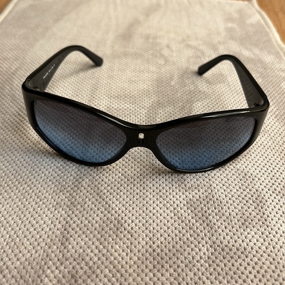 Vintage Prada Sunglasses - Picture 3 of 7